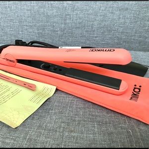 Amika 1.25” Strand Perfect Ceramic Hair Styler